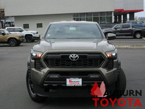 New 2025 Toyota Tacoma TRD Off-Road image 15