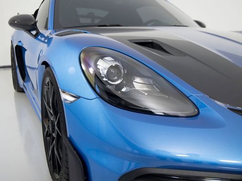 Certified 2025 Porsche 718 Cayman GT4 RS RWD image 47