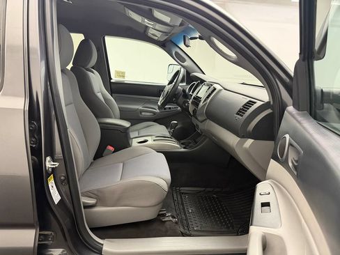 Used 2014 Toyota Tacoma 4x4 Double Cab w/ TRD Sport Package image 21