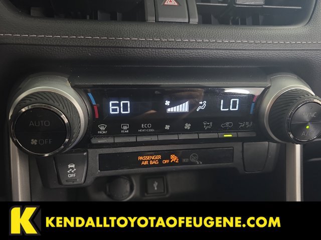 Used 2022 Toyota RAV4 LE AWD/4WD image 19