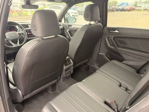 Certified 2024 Volkswagen Tiguan SE R-Line AWD/4WD image 11