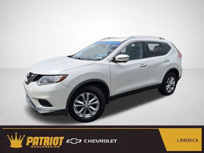 Used 2016 Nissan Rogue SV w/ SV Premium Package