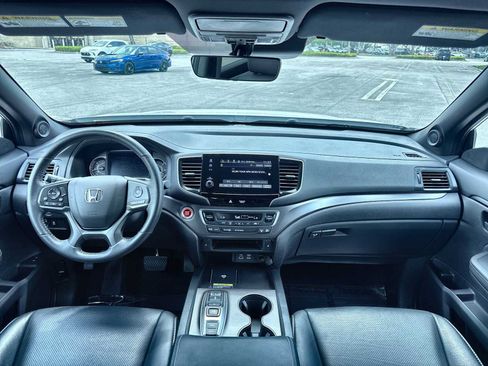 Used 2025 Honda Passport EX-L image 24