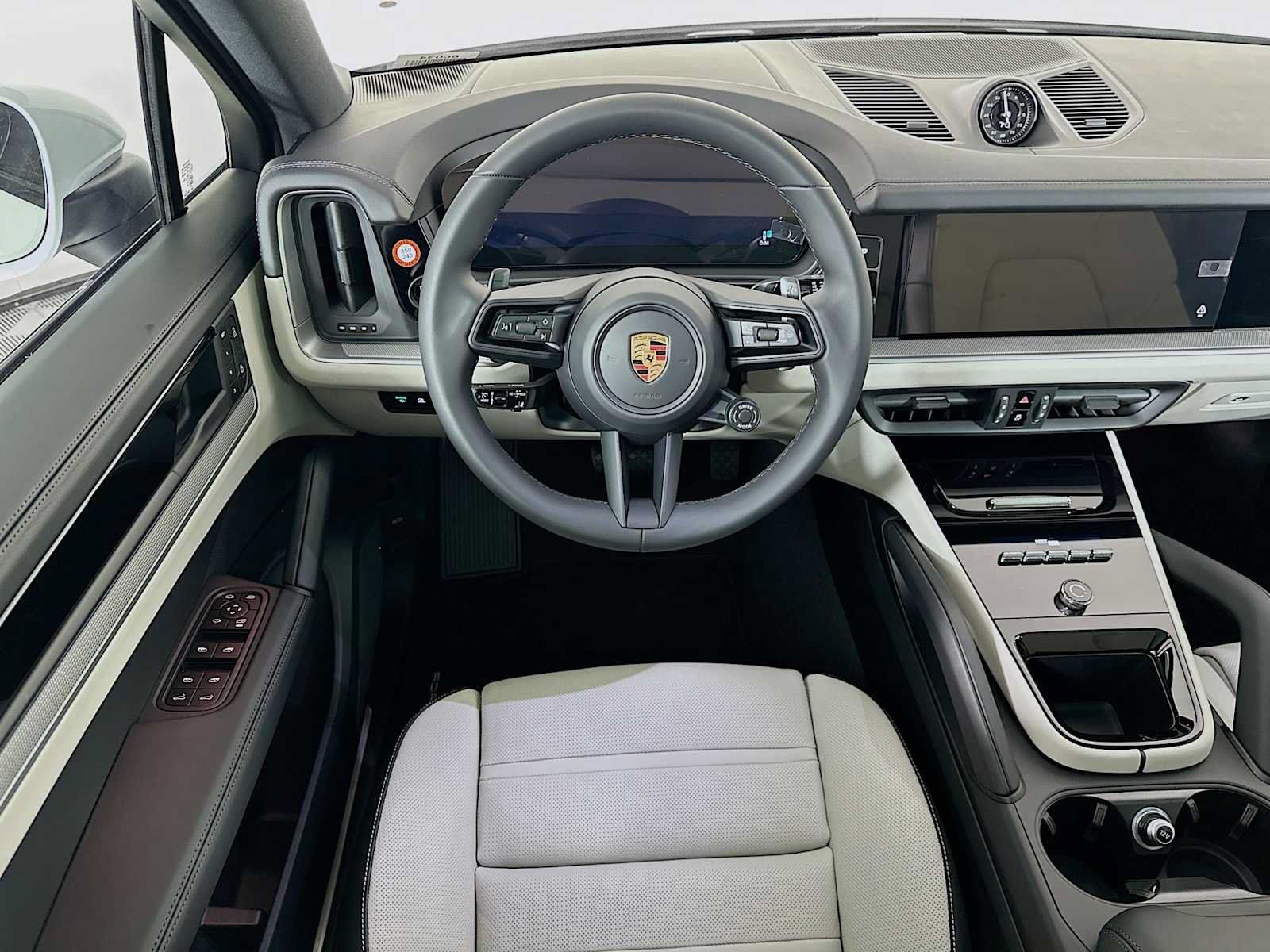 Used 2026 Porsche Cayenne Coupe AWD/4WD image 24
