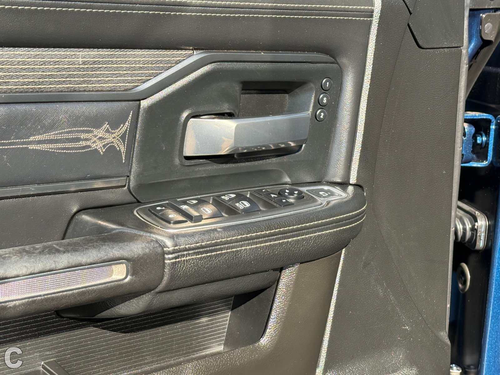 Used 2019 RAM 2500 Limited AWD/4WD image 19
