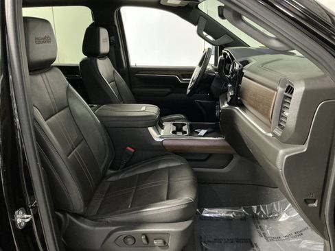 Used 2024 Chevrolet Silverado 2500 High Country w/ High Country Premium Package AWD/4WD image 25