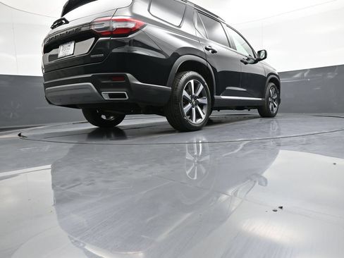 Certified 2023 Honda Pilot Touring image 32
