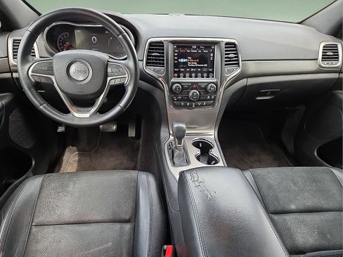 Used 2018 Jeep Grand Cherokee Altitude AWD/4WD image 11