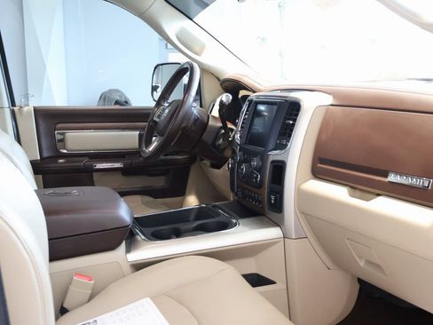 Used 2017 RAM 3500 Laramie image 42