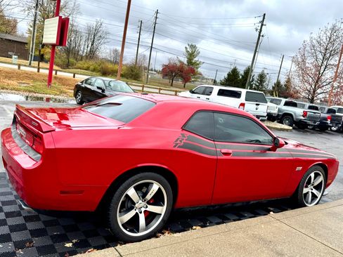Used 2012 Dodge Challenger SRT8 w/ Premium Sound Group image 8