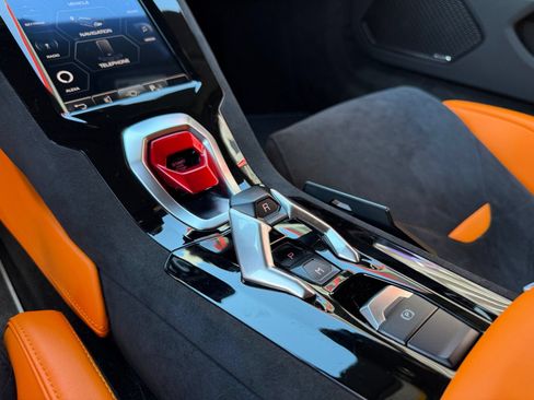 Used 2024 Lamborghini Huracan Sterrato AWD/4WD image 38