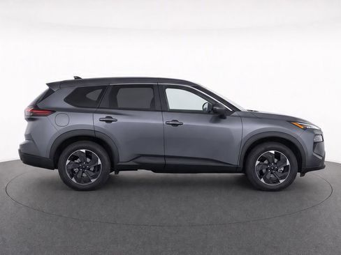 Used 2024 Nissan Rogue SV AWD/4WD image 9