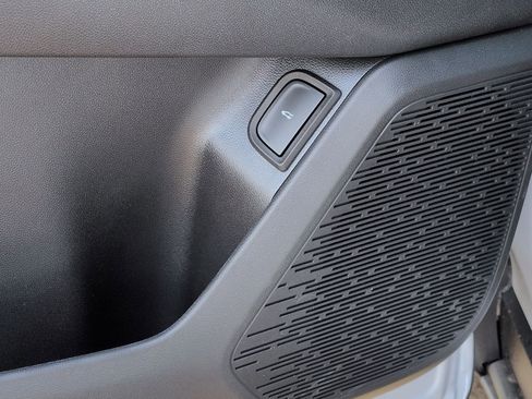 New 2026 Chevrolet Equinox RS FWD image 25