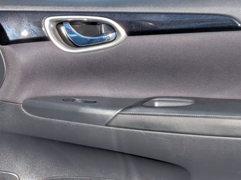 Used 2017 Nissan Sentra SV image 29