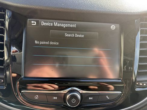 Used 2017 Chevrolet Trax LT w/ Driver Confidence Package image 18