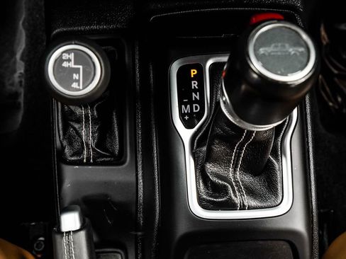 Used 2020 Jeep Gladiator Rubicon image 22