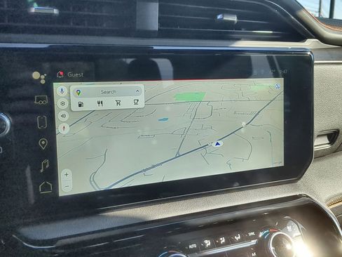 Used 2025 GMC Sierra 2500 AT4 w/ AT4 Premium Plus Package image 14