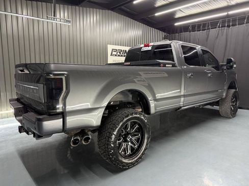 Used 2022 Ford F350 Platinum w/ FX4 Off-Road Package AWD/4WD image 3