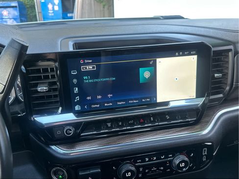 Used 2024 Chevrolet Silverado 2500 LT image 40