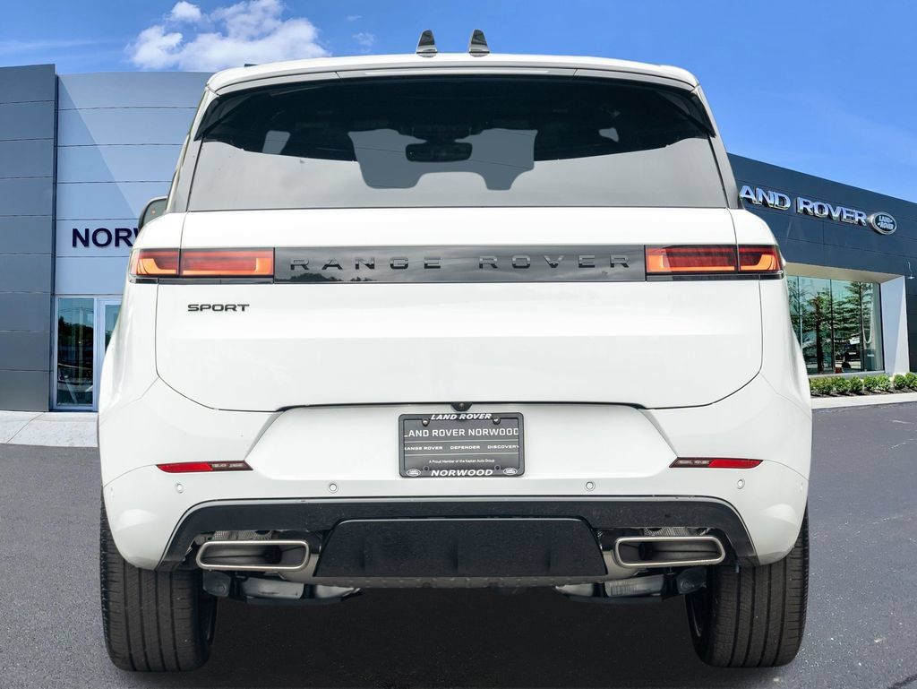 New 2026 Land Rover Range Rover Sport Dynamic SE AWD/4WD image 5