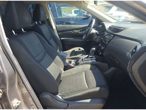 Used 2019 Nissan Rogue SV FWD image 30