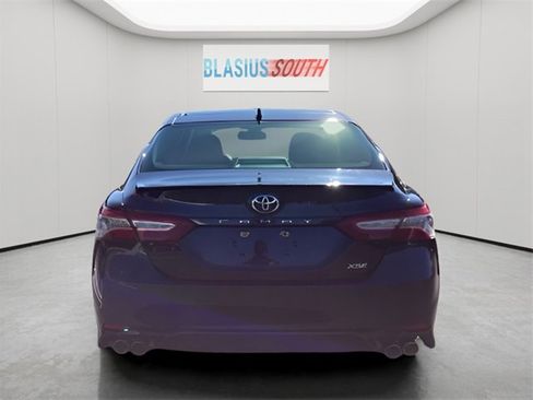 Used 2020 Toyota Camry XSE image 4
