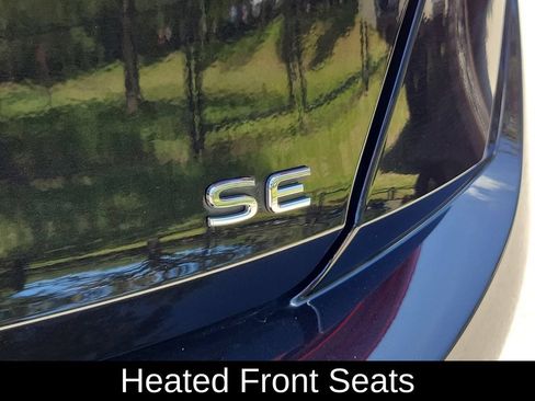 Used 2025 Volkswagen Jetta SE FWD image 7