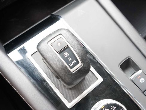 Used 2022 Mitsubishi Outlander ES FWD image 13