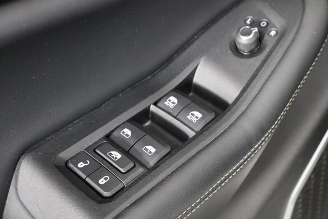 Used 2022 Jeep Grand Cherokee L Laredo w/ Luxury Tech Group I AWD/4WD image 20
