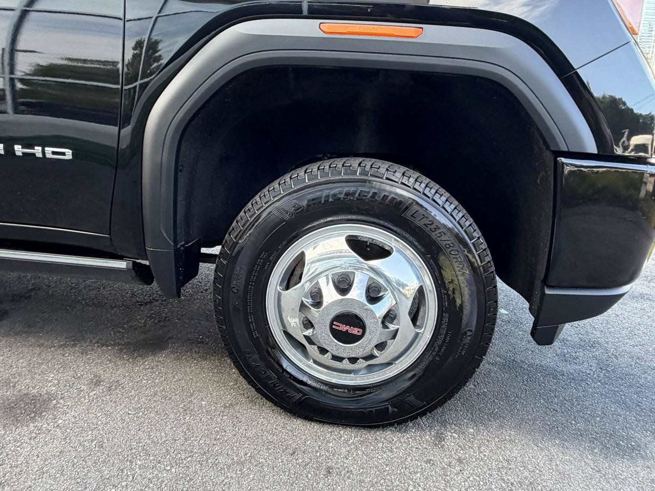 Used 2021 GMC Sierra 3500 Denali w/ Denali Ultimate Package AWD/4WD image 12