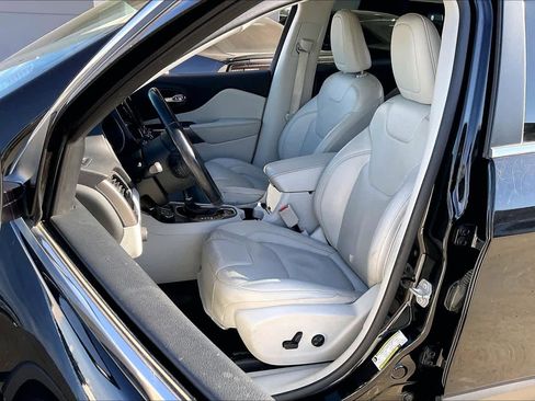 Used 2020 Jeep Cherokee Limited w/ Advanced Safety Group image 8