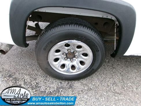 Used 2005 Chevrolet Silverado 1500 LS w/ Light Duty Power Package RWD image 20