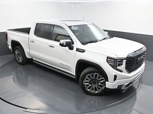 Used 2023 GMC Sierra 1500 Denali Ultimate image 35