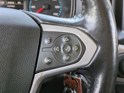 Used 2021 Chevrolet Colorado LT w/ LT Convenience Package image 24