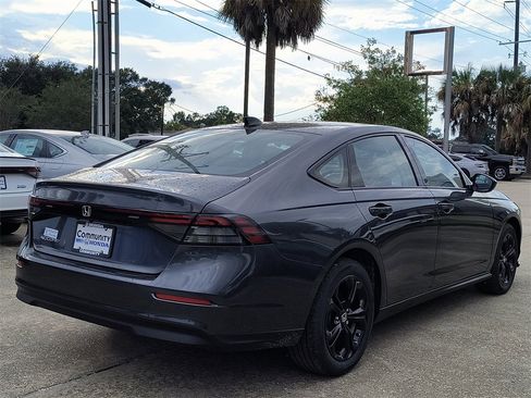 New 2025 Honda Accord SE image 4