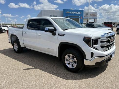 New 2026 GMC Sierra 1500 SLE image 11