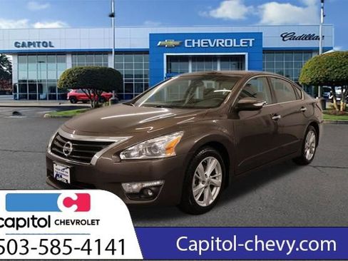 Used 2014 Nissan Altima 2.5 SV w/ Convenience Package FWD image 6