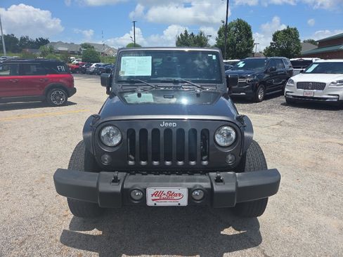 Used 2017 Jeep Wrangler Sport w/ Quick Order Package 24S AWD/4WD image 2