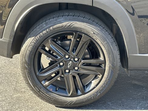 Used 2024 Chevrolet Trax ACTIV w/ Sunroof Package image 17