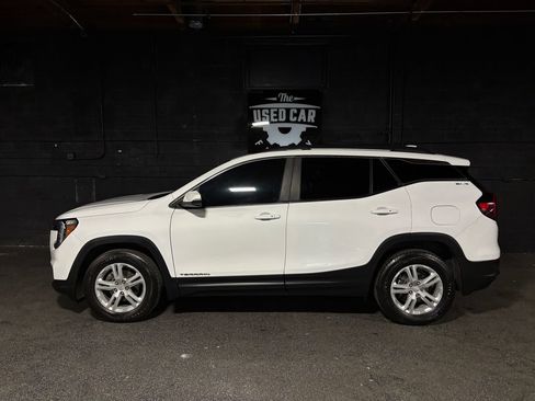Used 2023 GMC Terrain SLE w/ Driver Convenience Package AWD/4WD image 3