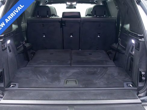 Used 2025 BMW X7 M60i w/ Executive Package image 43