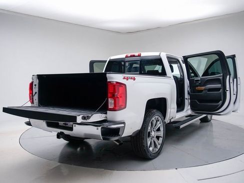 Used 2018 Chevrolet Silverado 1500 LTZ w/ LTZ Plus Package image 21