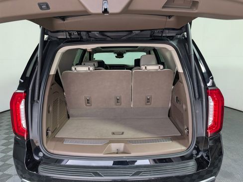 Used 2023 GMC Yukon Denali w/ Denali Reserve Package AWD/4WD image 7
