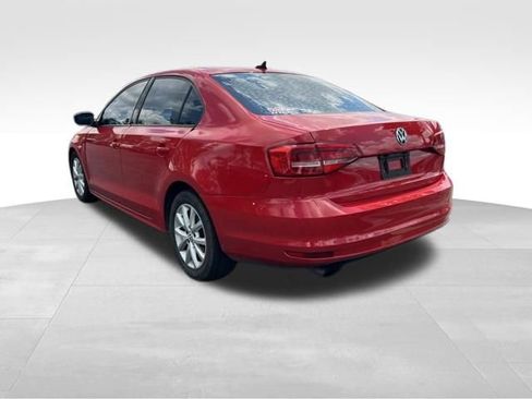 Used 2015 Volkswagen Jetta SE FWD image 5