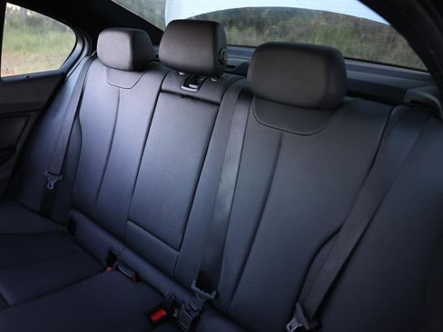 Used 2013 BMW 320i Sedan image 8