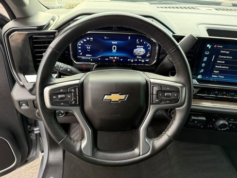 Certified 2025 Chevrolet Silverado 1500 LT image 26