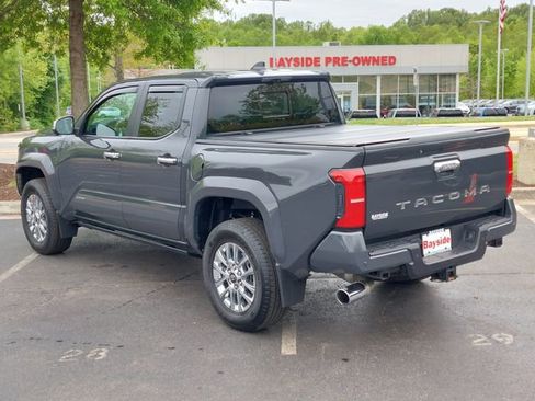 Used 2025 Toyota Tacoma Limited AWD/4WD image 7