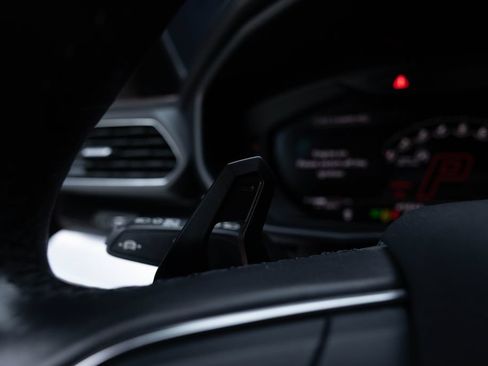Used 2022 Lamborghini Urus AWD/4WD image 28