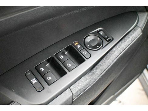 New 2026 Kia Sportage LX image 15