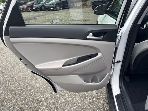 Used 2019 Hyundai Tucson SE AWD/4WD image 18